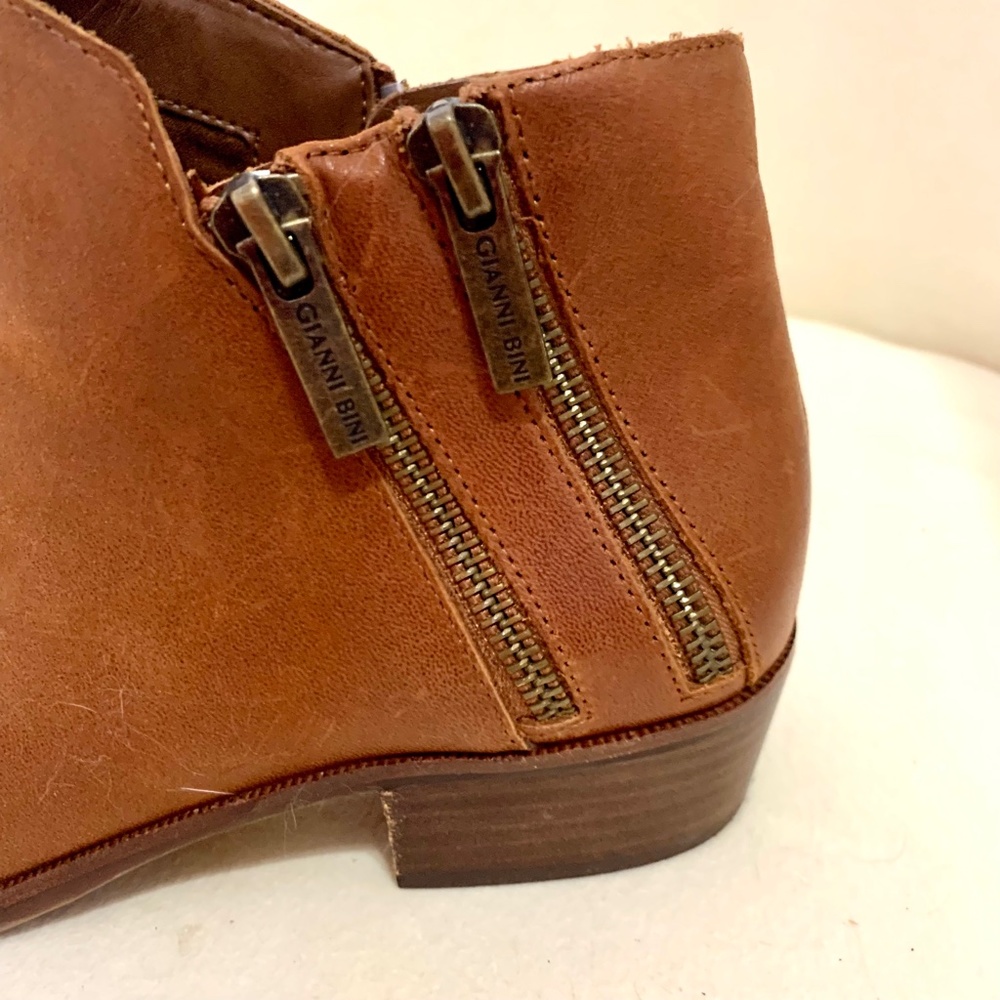 GIANNI BINI Brown Leather Zip Booties - Picture 2 of 9